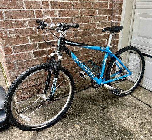 Specialized rockhopper in - specialized, 26