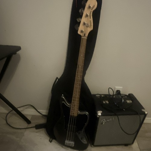 Squier jaguar bass - 4, string
