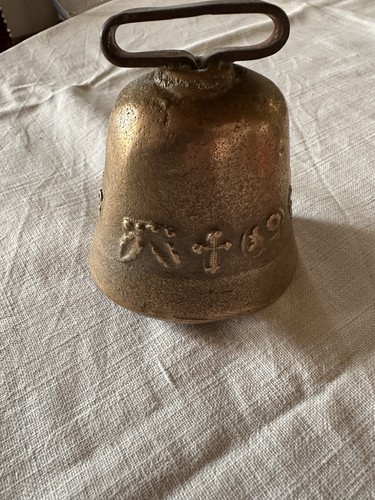Cloche vache ancienne en - cloche, de