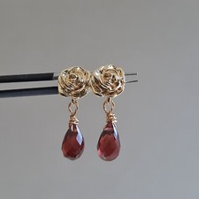 boucles d'oreilles fleur rose