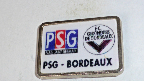 Pin badge foot - pin's,