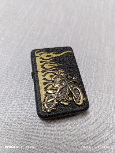 Briquet style zippo - "zippo", star