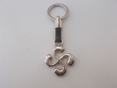Porte clé croix - , basque