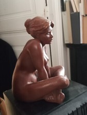 Nu, sculpture en terre cuite patinée, signée cachetée