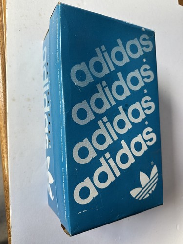 Ancienne boite chaussures - ,