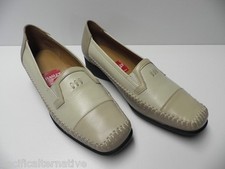 Chaussures de ville HASLEY beige pour FEMME taille 7UK - 40 FR  -Modèle d'Expo-