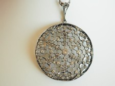 GRAND PENDENTIF ANCIEN ART