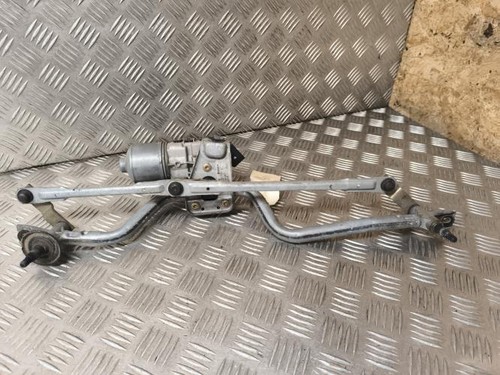 Moteur essuie glace avant