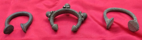 Bronze manilla slave money - manilla,