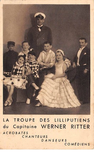 Cirque 83083 la troupe - la,