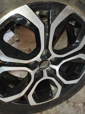 Roue goodyear 215/55r18 95h