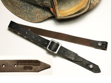 JUGULAIRE CASQUE ALLEMAND WW2 "FRANZ MULLER 1941" cuir brun, boucle acier