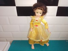 1002241 Poupée La Belle et la