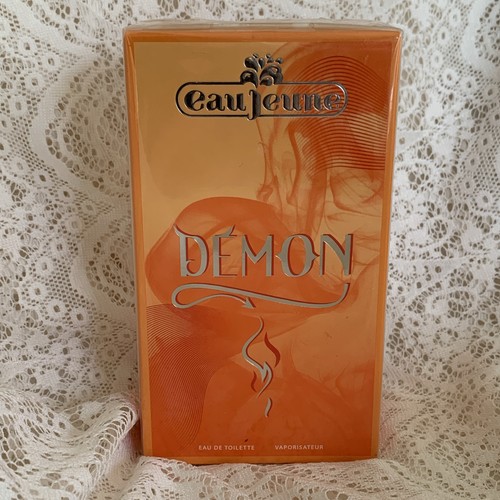 Démon eau jeune - eau, de