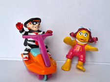 Lot 2 jouets figurins Mc Do