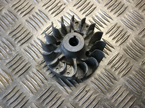 Volant moteur - volant,