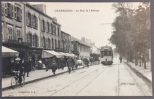 CPA :  CHERBOURG - La Rue de