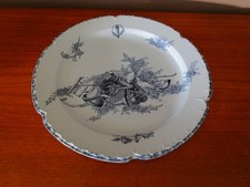 GRAND PLAT ROND E.BOURGEOIS PARIS DECOR OISEAUX INSTRUMENTS MUSIQUE FOND BLEU ""