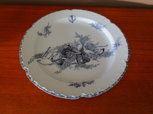 Grand plat rond bourgeois - grand, e.bourgeois