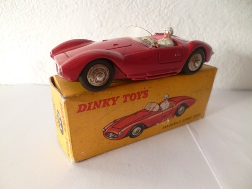 Dinky toys ref 22a - ref, maserati