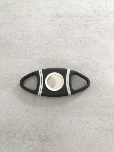 Coupe cigares noir - , et