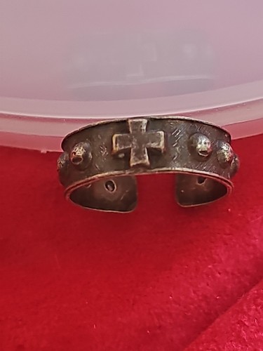 Ancienne bague religieuse