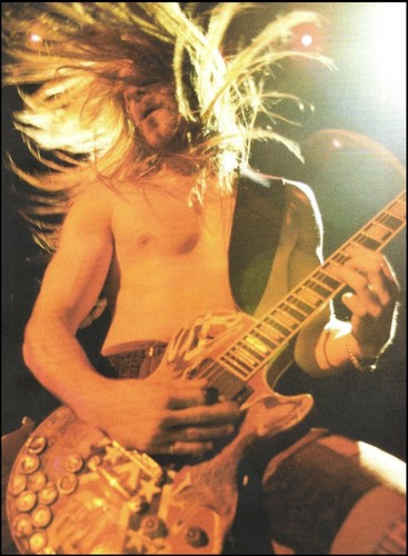 Zakk wylde with beer bottle - zakk,