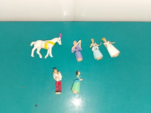 Polly pocket figurine doll