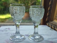 2 ANCIENS VERRES À LIQUEUR