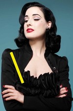 Photo taille au choix DITA VON