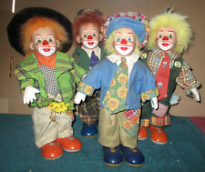 CLOWN EN PORCELAINE ET TISSU –  Lot de 4 magnifiques gamins grimés 