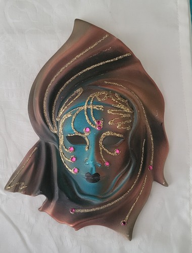 Masque décoratif céramique
