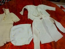 lot 5piéces bébé   vétements blanc ,0+6mois ou grand poupon35/40cm===coton 