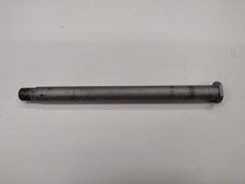 AXE ROUE ARRIERE HONDA CBR 1000 RR 2004-2007