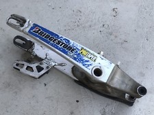 UN BRAS OSCILLANT ARRIERE MOTO YAMAHA YZ250F YZ 250 F YZF 2004 TYPE 5XC00