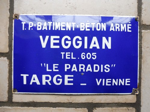 Plaque emaillee bombee p - emaillee, t.p