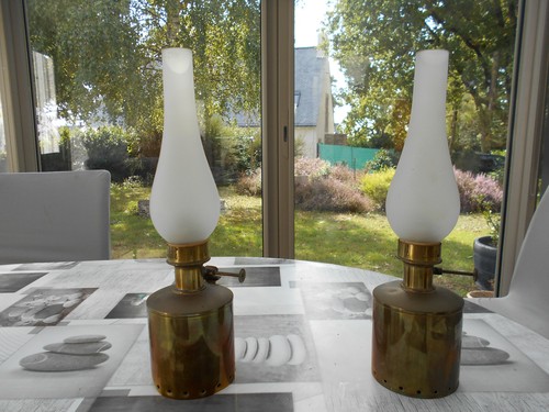 Ancienne lampe a - 🇫🇷,