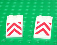 2 x Lego White Slope with Red