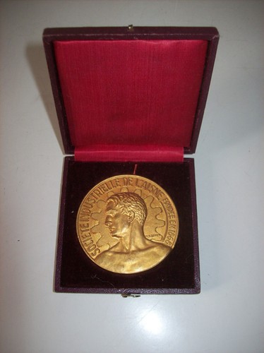 Médaille bronze signée - médaille,