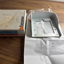 Toit Anti Pluie Guérite  METAL BTICINO/TERRANEO MOD.331411 Interphone