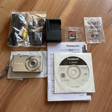 Appareil photo numérique compact Panasonic LUMIX testé par un vendeur japonais