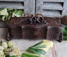 ANCIENNE BOITE EN BOIS A GANTS SCULPTEE 19EME