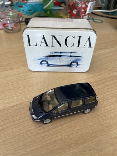 Lancia phedra bleu 2002 - lancia,