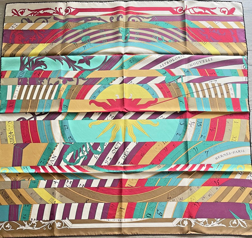 Foulard/Carré/Chale★HERMÈS