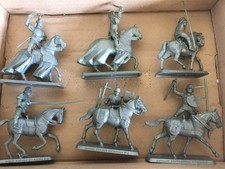 6 SOLDATS CAVALIERS MOYEN AGE ,  figurine  Publicitaire café MOKAREX, PRIMES