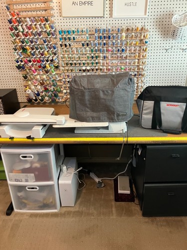 Bernina 580 sewing - b,