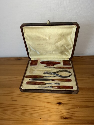 Ancien coffret ongles - ancien,