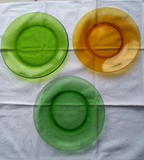 2nd choix: 1 assiette vintage couleur ambre orange +2 vertes différentes DURALEX