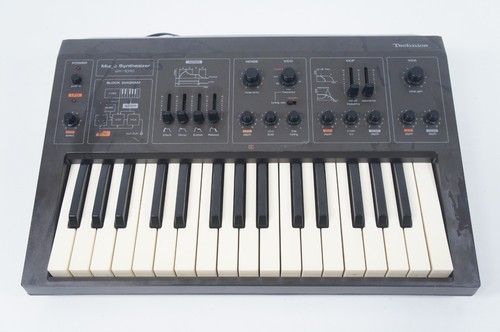 Clavier synthétiseur - de,
