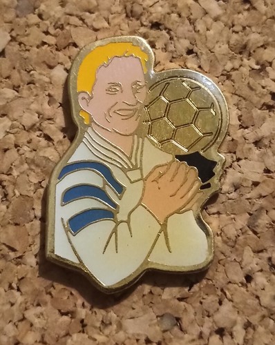 Pin joueur foot - joueur,
